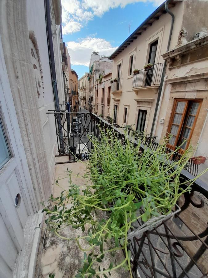 Апартаменты Ortigia Family House Сиракузы Экстерьер фото