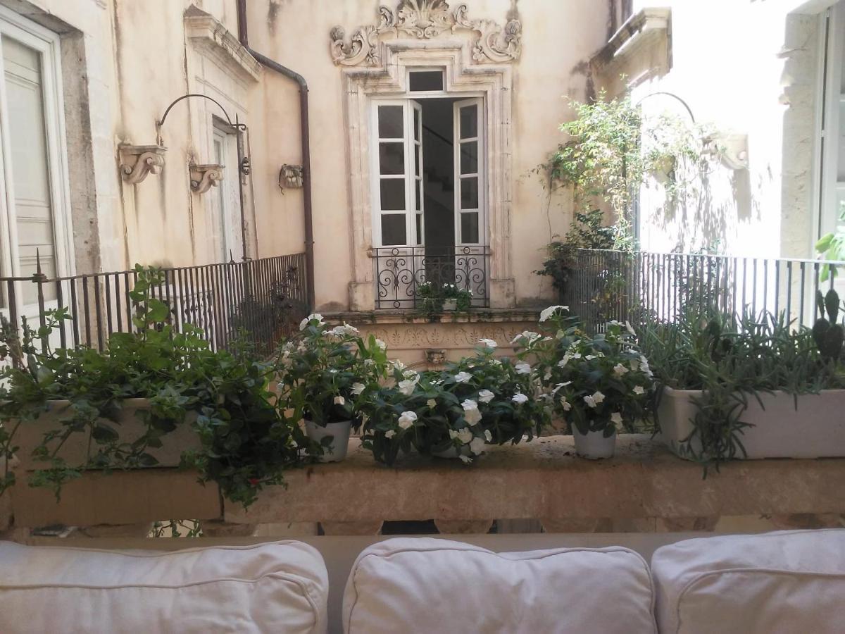 Апартаменты Ortigia Family House Сиракузы Экстерьер фото