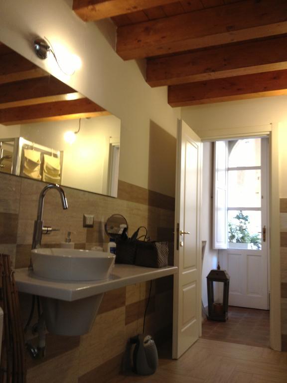 Апартаменты Ortigia Family House Сиракузы Экстерьер фото